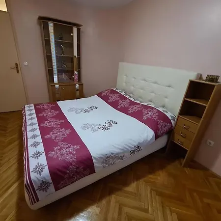 Apartment Papagajka